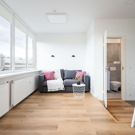 Hilltop Apartments - Studio Rooms In City Centre Tallinn Buitenkant foto